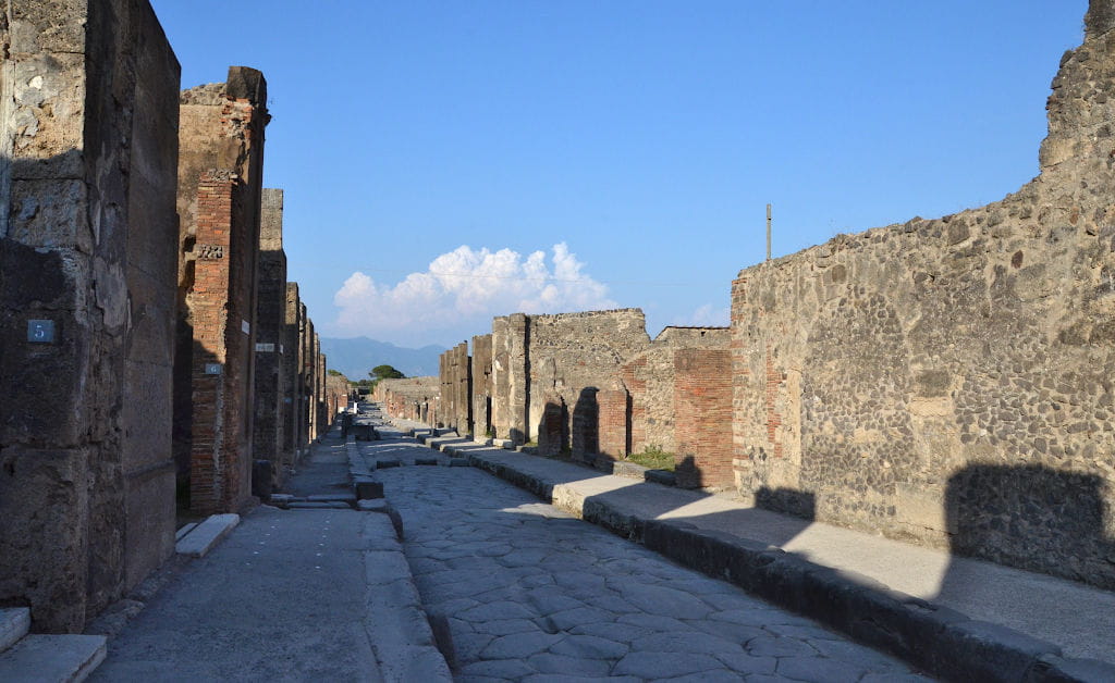 La via dell'abbondanza a Pompei (11)
