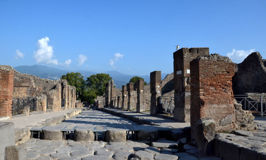 La via dell'abbondanza a Pompei (7)