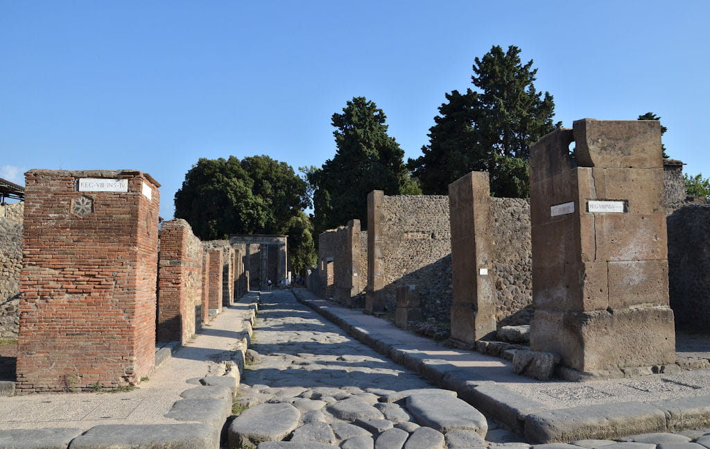 La via dell'abbondanza a Pompei (8)